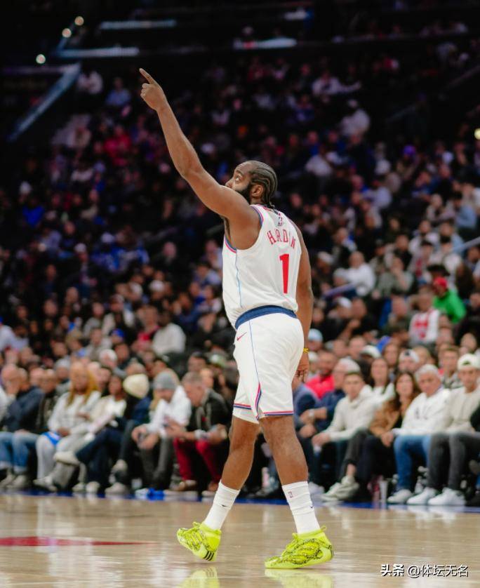 快船绝杀独行侠，布克状态火热