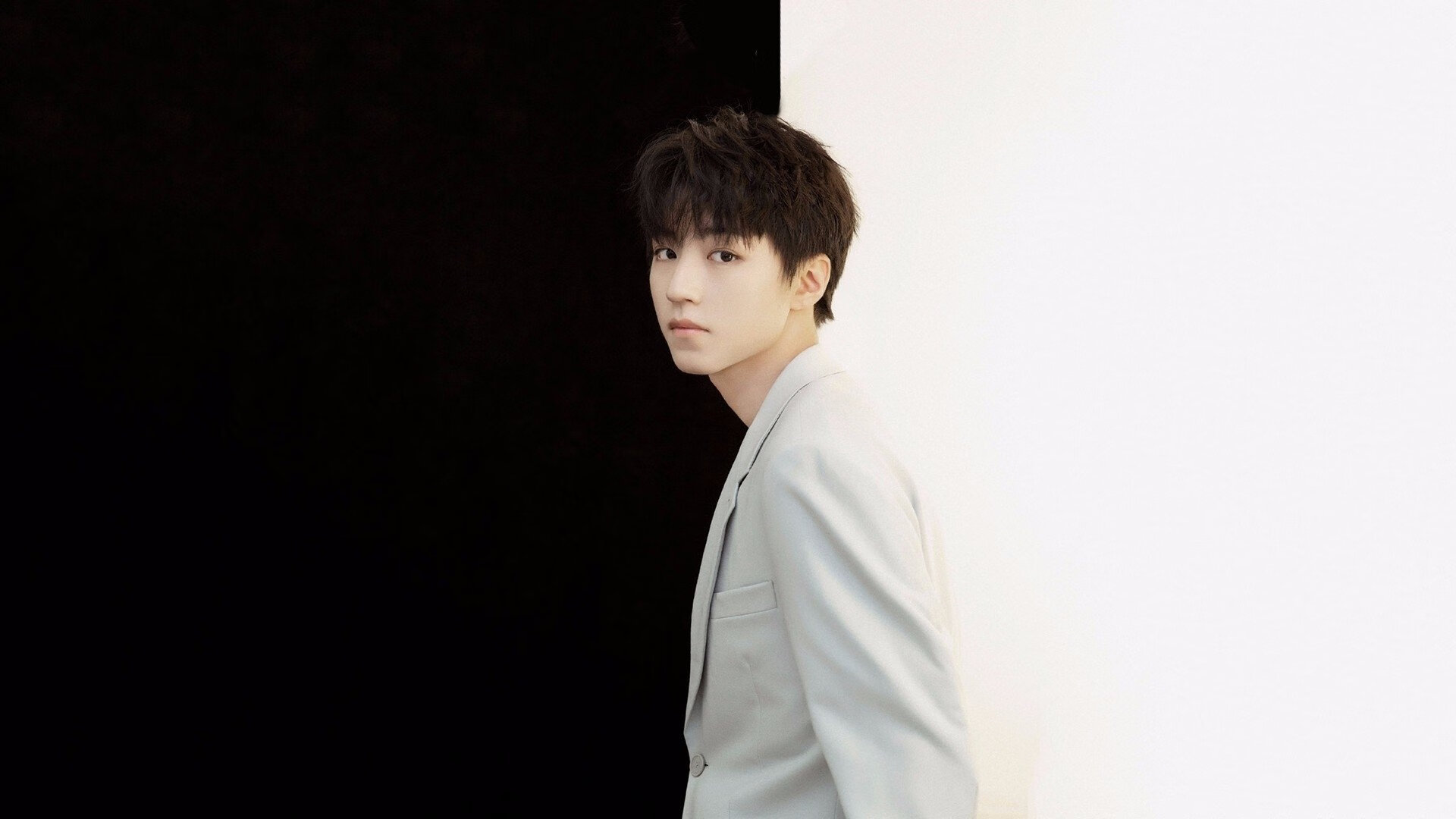 封锁与接管，当钢铁防线遭遇不羁天才