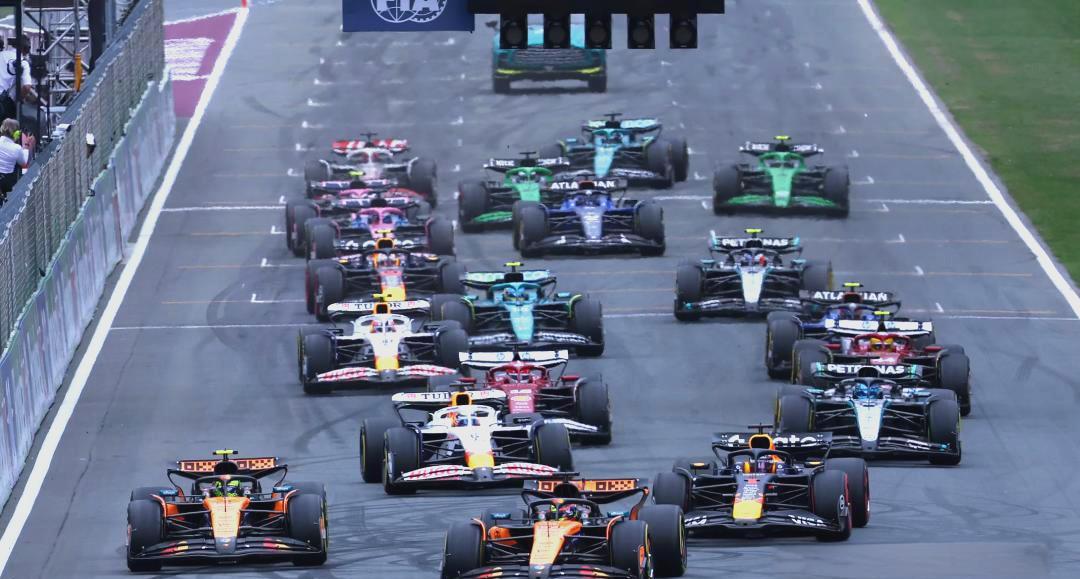 梅赛德斯绝杀红牛二队，诺里斯关键制胜